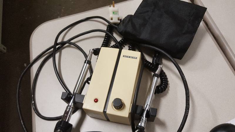 lot 6460 image: Welch Allyn 74710 Wall Transformer Opthalmoscope With Two Heads.