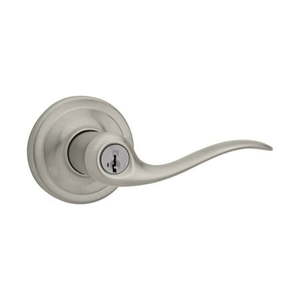 lot 3798 image: Kwikset Tustin Keyed Entry Lever Featuring Smartkey� in SN