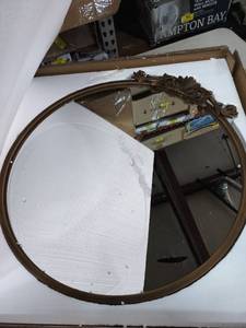 lot 5637 image: Circular Wall Mirror