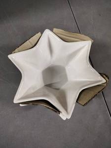 lot 1648 image: 2pc White Star Of David Bowl