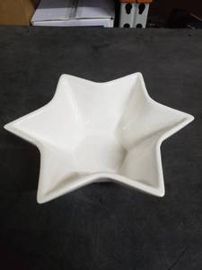 lot 2415 image: Star Of David Glass Bowl Home Decor (3 Pack)