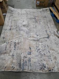 lot 5628 image: Grey Rug 111In X 77 In