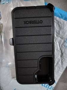 lot 1605 image: OtterBox Symmetry Defender For Galaxy S22 Black Holster Clip Included