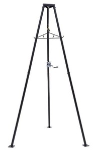 lot 5580 image: Killshot Hunting Gear Tripod Game Hoist With Gambrel