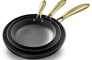 lot 2427 image: IMARKU Cast Iron Honeycomb Nonstick Gold Handle (3 Pack)