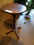 Small wood lamp table