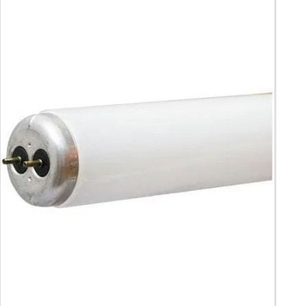 lot 320027 image: GE 18 Kitchen and Bath Fluorescent Bulbs T12 Medium Bi-Pin Warm White