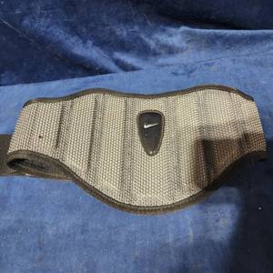 lot 54354 image: Nike Back Support