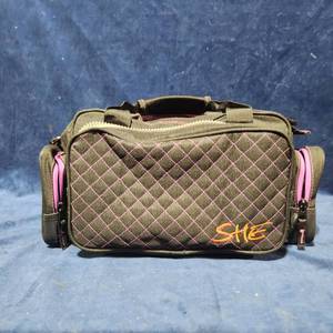 lot 54369 image: She Makeup Bag