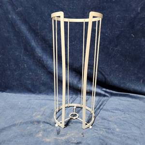 lot 54383 image: Paper Towel Holder