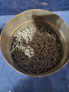 lot 54423 image: Coffee Can With Screws