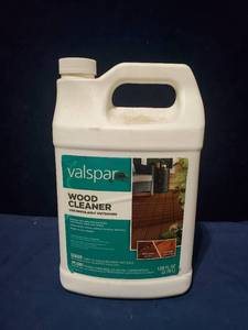 lot 54424 image: Valspar Wood Cleaner