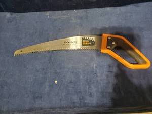 lot 54425 image: Fiskars Power Tooth Saw