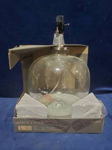 lot 54465 image: Table Lamp With No Shade