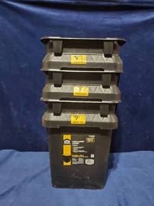 lot 54469 image: Lot Of Heavy Duty Commander Buckets