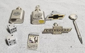 lot 51326 image: Lot Of Random Trinkets