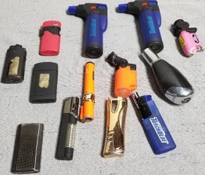 lot 51337 image: Large Lot Of Butane Lighters