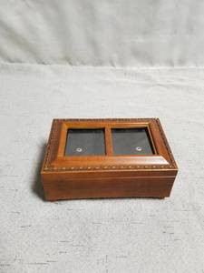 lot 51342 image: Music Box With A Place To Put Pictures