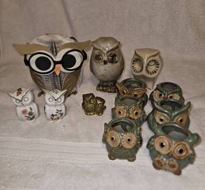 lot 69 image: Collection of Corky Owls
