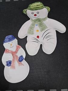 lot 70 image: (2) Snowman Plates