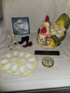 lot 118 image: Misc decor