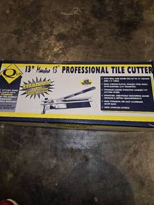 lot 138 image: Manual tile cutter