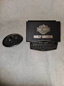 lot 167 image: Harley Davidson belt buckles