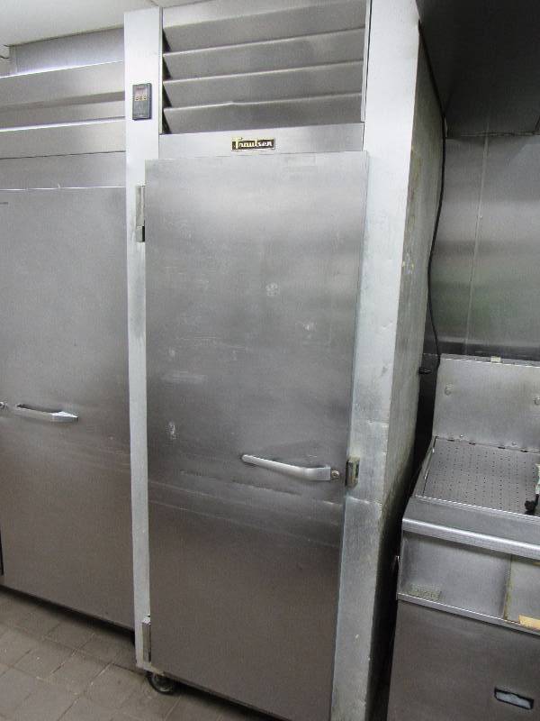 lot 4079 image: Traulsen 30 G Series One Section Solid Door Reach in Freezer24.2 cu. ft.