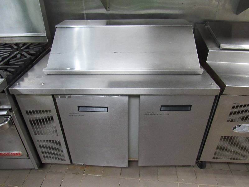 lot 4087 image: Randell 48 Megatop SaladSandwich Prep Station