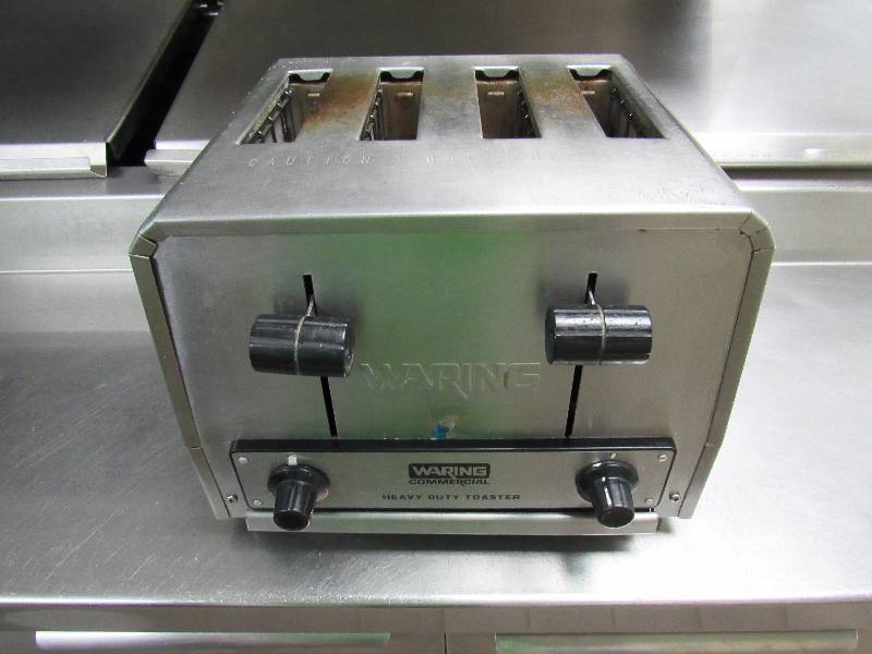 lot 4089 image: Waring 4 Slot Commercial Heavy Duty Toaster