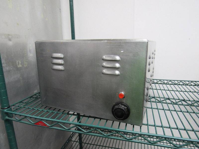lot 4105 image: AP Wyott Counter Top Food Warmer