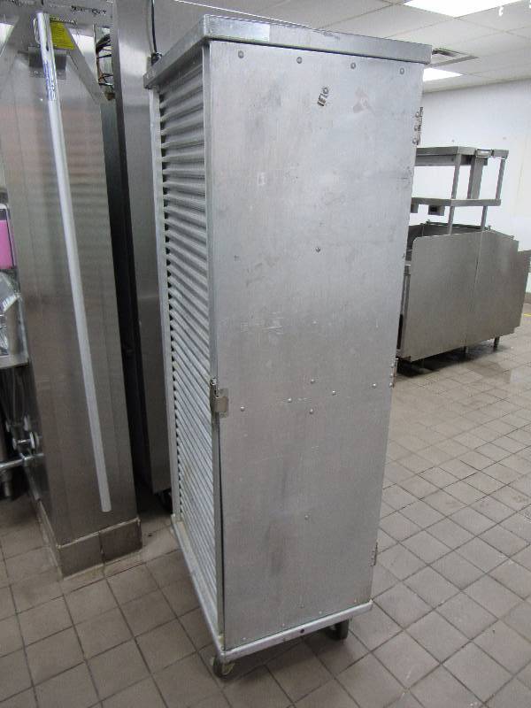lot 4107 image: Crescore Super Duty Non-Insulated Transport Cabinet