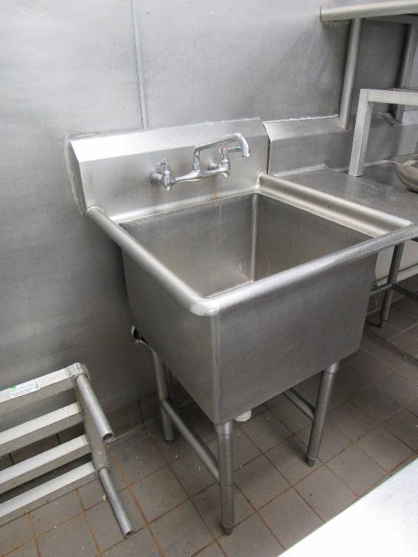 lot 4119 image: 25-12 Single Compartment Large Capacity Sink