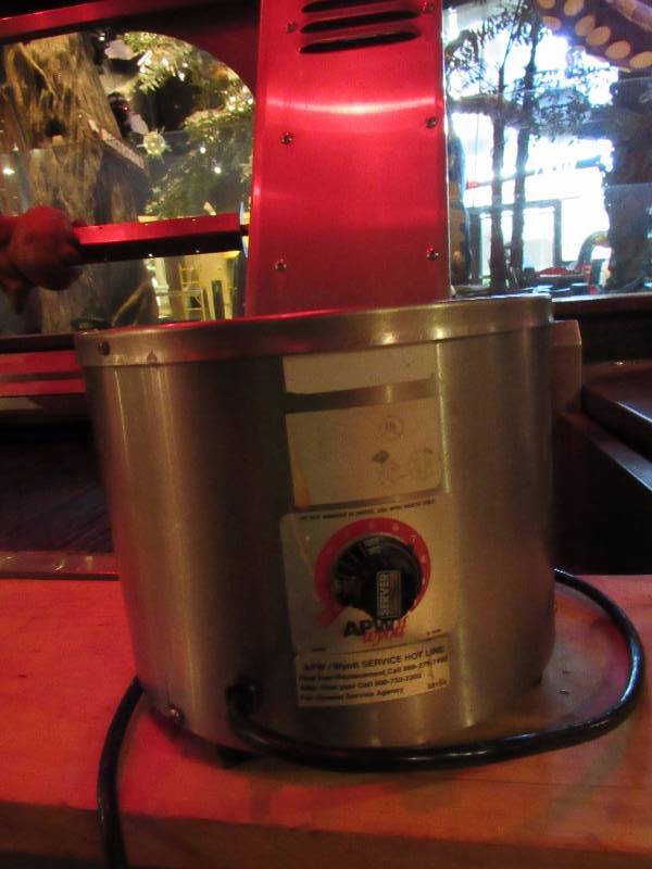 lot 4148 image: AP Wyott Food Warmer