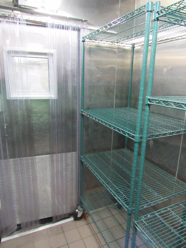 lot 4173 image: (4) Tier Wire Metal Metro Rack