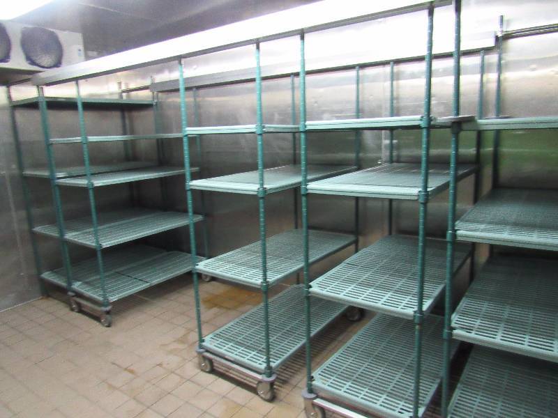 lot 4178 image: Super Ectra Wire Metal Rack Track System (5) Racks