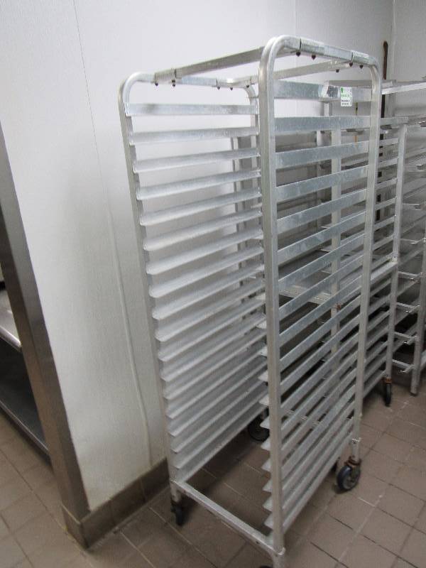 lot 4188 image: Full Size Aluminum Sheet Pan Rack