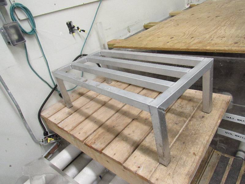 lot 4204 image: Fully Aluminum Dunnage Rack