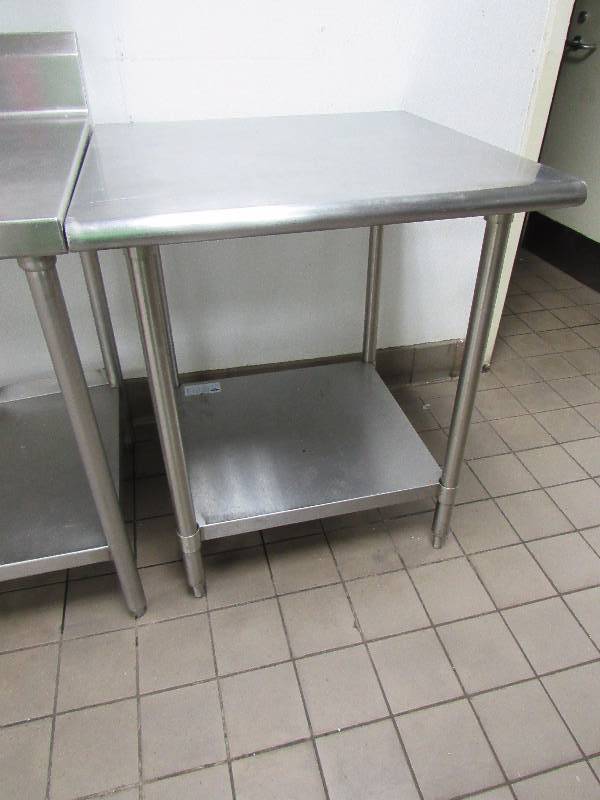 lot 4215 image: Select Stainless Products Fully Stainless Work Top Table