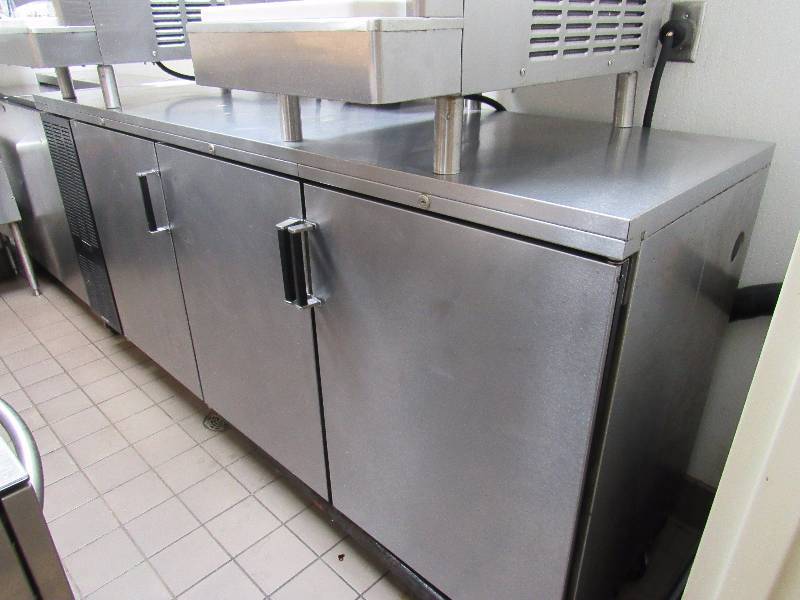 lot 4243 image: Perick (3) Bay 84 Cooler with work Top