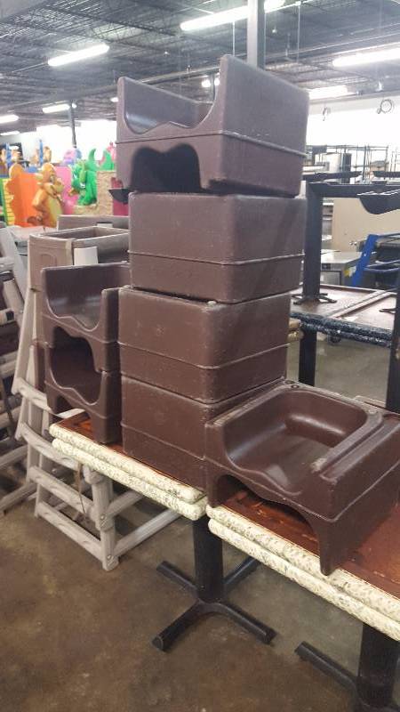 lot 4288A image: Lot Of (3) Brown Cambro Booster Seats