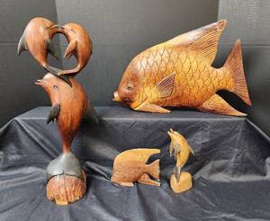 lot 191 image: Wooden Dolphins and Fish (See pics for condition)