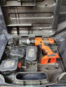 lot 219 image: Black and Decker Fire Storm 12V (works)