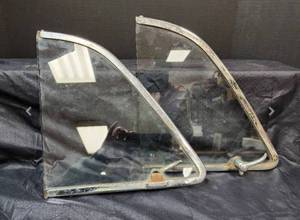 lot 233 image: Vintage Vent Window (Glass Marked Herculite AS2 9-61) 12 tall, 11.5 wide, 16.5 diagonal