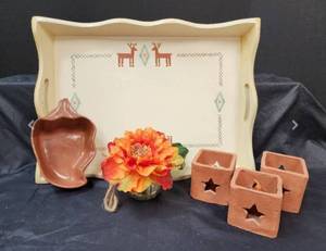 lot 267 image: Home Decor