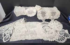 lot 102 image: Doilies