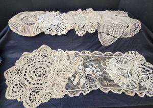 lot 106 image: Doilies