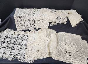 lot 108 image: Doilies