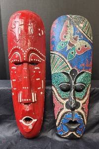 lot 114 image: Hand Carved and Painted Tribal Mask Wall Art