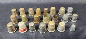 lot 137 image: Vintage Metal Thimbles